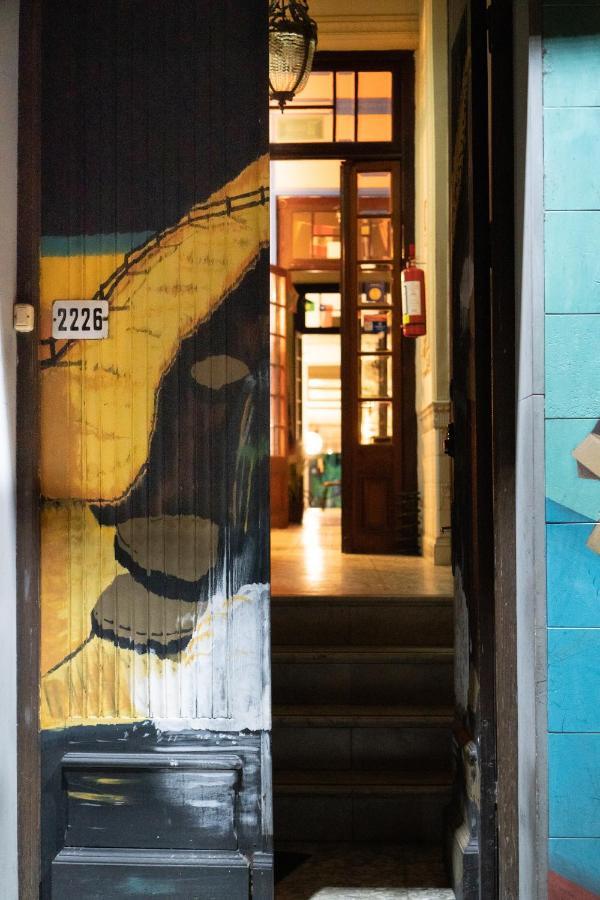 Charruas Hostel Montevideo Bagian luar foto